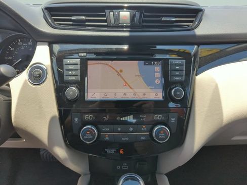 Certified 2021 Nissan Rogue Sport SL w/ Premium Package FWD image 33