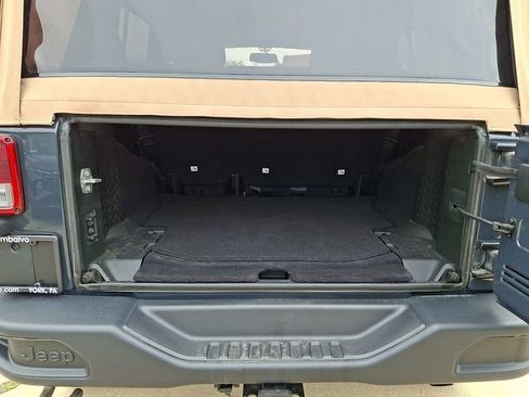 Used 2018 Jeep Wrangler Unlimited Sport AWD/4WD image 30