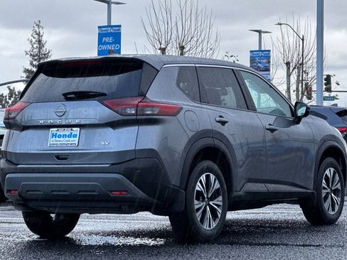 Used 2023 Nissan Rogue SV image 8