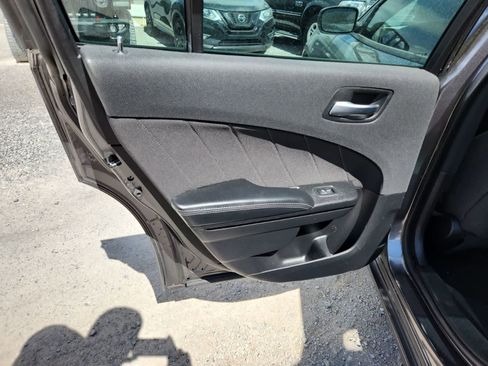 Used 2020 Dodge Charger SXT w/ Blacktop Package image 27