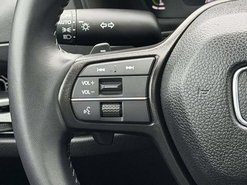 Used 2025 Honda Accord EX-L image 19
