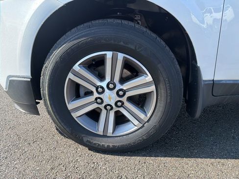 Used 2016 Chevrolet Traverse LT image 11