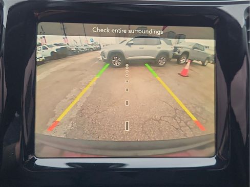 Used 2019 Jeep Cherokee Limited FWD image 14
