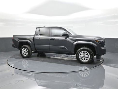 New 2025 Toyota Tacoma SR5 image 17