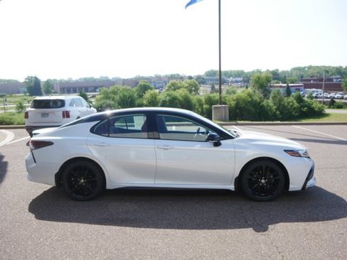 Used 2022 Toyota Camry XSE w/ Blackout Package (TMS) FWD image 4