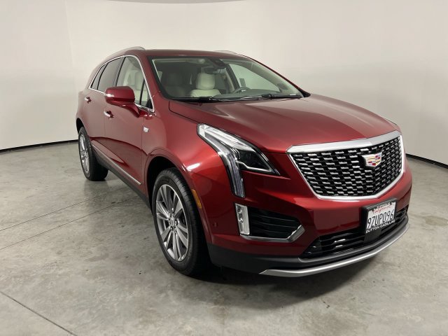 Used 2026 Cadillac XT5 Premium Luxury w/ Driver Assist Package FWD image 2