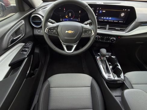 New 2026 Chevrolet Trax LT w/ Driver Confidence Package image 11