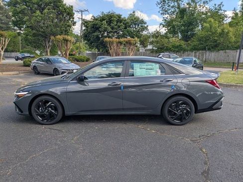New 2026 Hyundai Elantra SEL Sport FWD image 7