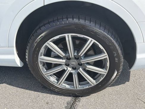 Used 2018 Audi Q7 2.0T Premium Plus w/ Premium Plus Package AWD/4WD image 20