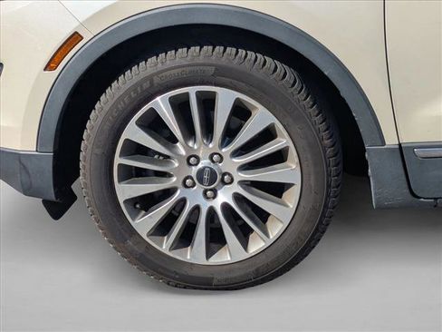 Used 2018 Lincoln MKC Reserve image 9
