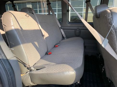 Used 2017 Chevrolet Express 3500 LT w/ LT Preferred Equipment Group RWD image 29