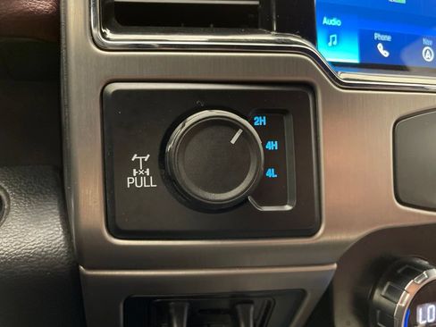 Used 2022 Ford F350 Platinum w/ Tremor Off-Road Package AWD/4WD image 15
