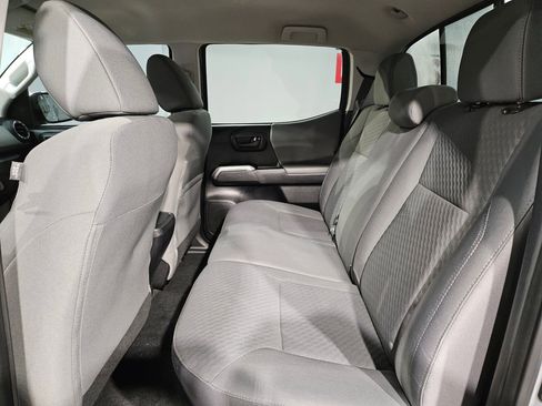 Used 2020 Toyota Tacoma SR5 w/ SR5 Appearance Package (SM) image 34