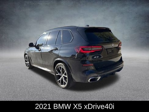 Used 2021 BMW X5 xDrive40i w/ M Sport Package image 3
