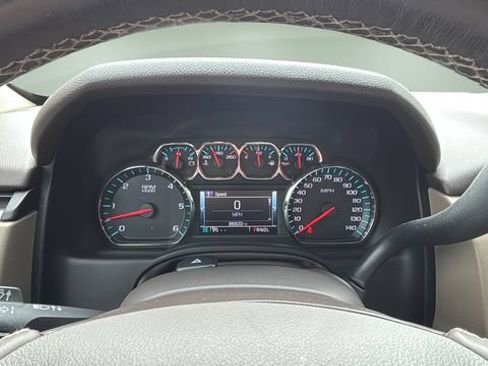 Used 2017 GMC Yukon XL SLT w/ Premium Edition RWD image 15