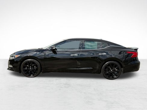 Used 2017 Nissan Maxima SR w/ Midnight Edition image 2