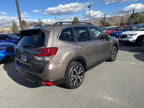 Used 2023 Subaru Forester Limited image 5