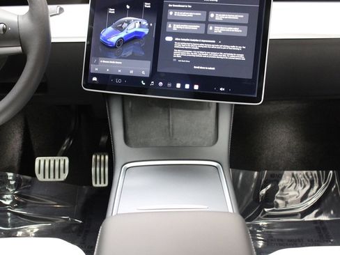 Used 2022 Tesla Model Y Performance image 35