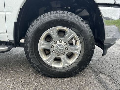 Used 2024 RAM 2500 Big Horn AWD/4WD image 20