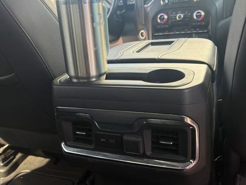 Used 2022 GMC Sierra 1500 AT4 w/ AT4 Premium Package AWD/4WD image 17