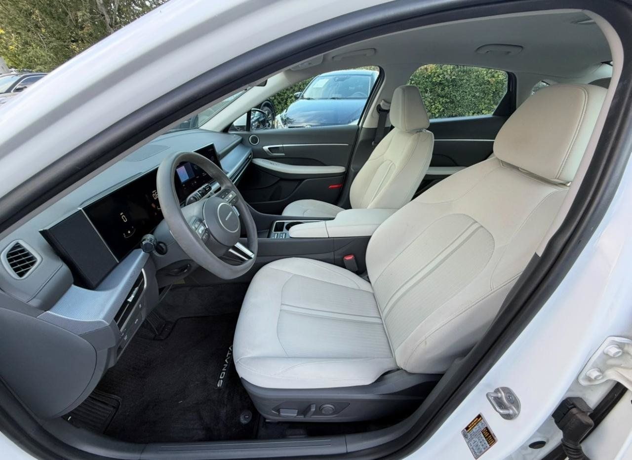 Used 2024 Hyundai Sonata SEL FWD image 8