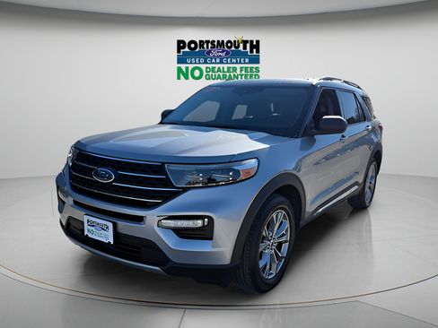Used 2022 Ford Explorer XLT w/ Equipment Group 202A AWD/4WD image 16
