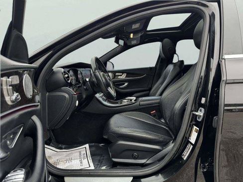 Used 2019 Mercedes-Benz E 300 w/ Premium 1 Package image 18
