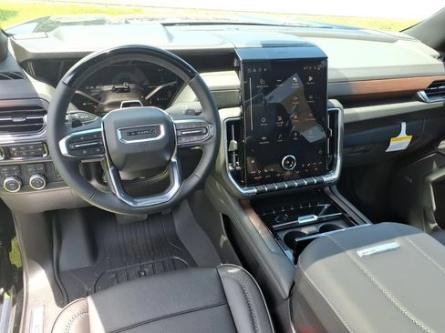 New 2026 GMC Yukon Denali w/ Denali Reserve Package AWD/4WD image 17