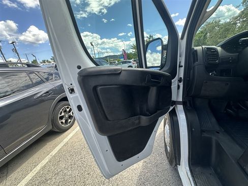 Used 2023 RAM ProMaster 3500 FWD image 44
