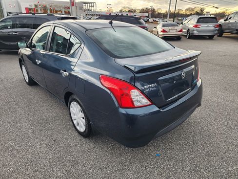 Used 2015 Nissan Versa SV image 6