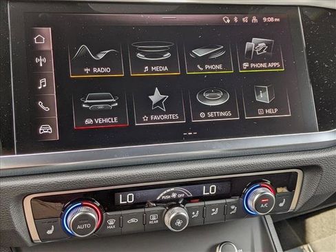 New 2025 Audi Q3 2.0T Premium image 9