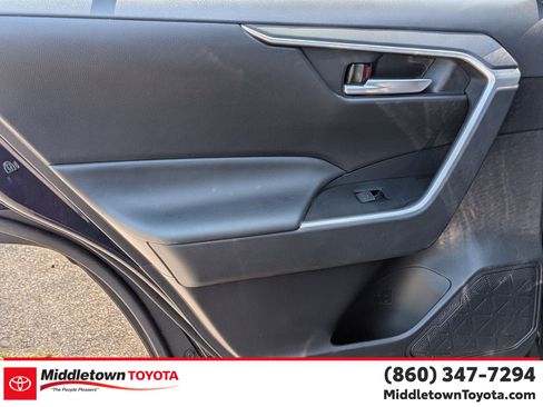 Used 2025 Toyota RAV4 XLE AWD/4WD image 28