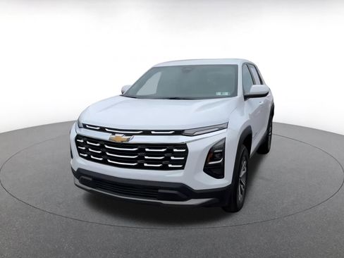 Used 2025 Chevrolet Equinox LT image 6