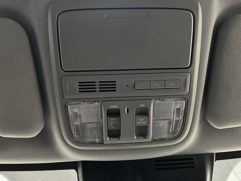 Used 2022 Honda CR-V EX-L image 9