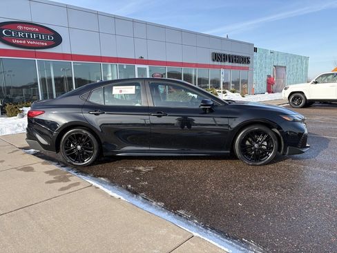 Certified 2025 Toyota Camry SE image 2