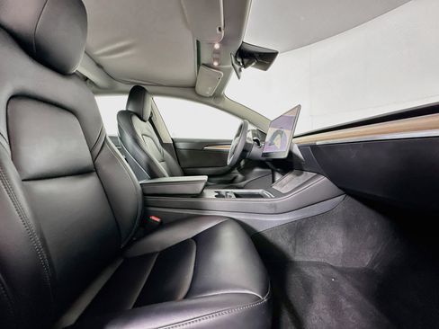 Used 2023 Tesla Model 3 Standard Range RWD image 32