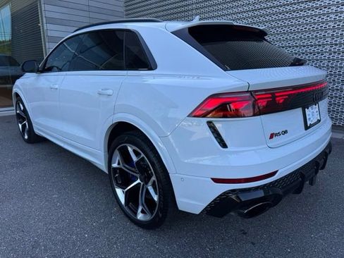 Used 2026 Audi RS Q8 performance AWD/4WD image 3