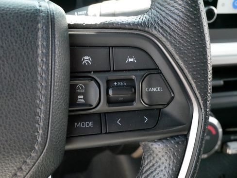 Certified 2024 Toyota Tacoma TRD Off-Road AWD/4WD image 26