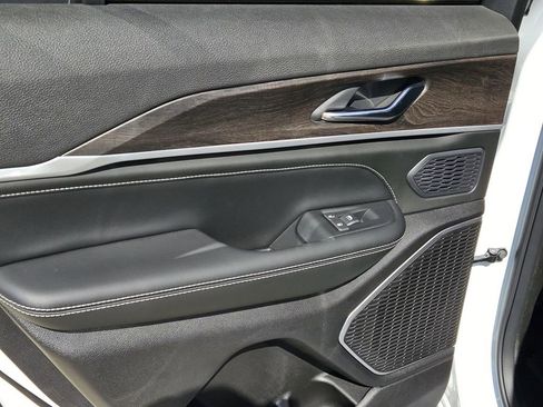 New 2026 Jeep Grand Cherokee Limited AWD/4WD image 12