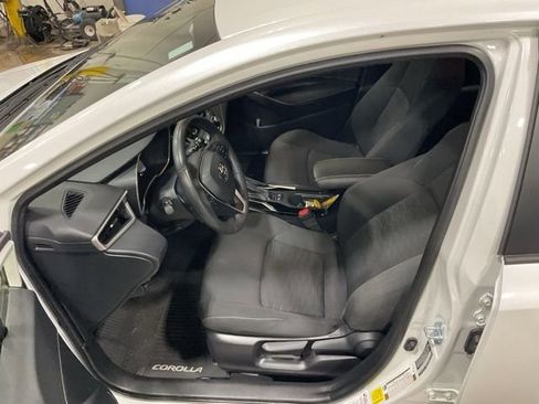 Used 2022 Toyota Corolla SE FWD image 11