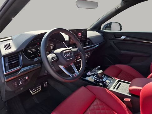 Used 2024 Audi SQ5 Prestige image 30