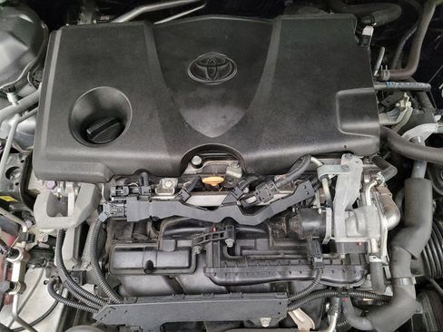 Used 2019 Toyota Camry LE FWD image 30