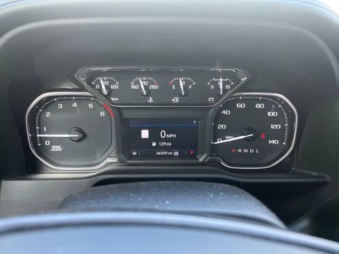 Used 2022 GMC Sierra 1500 AT4 w/ AT4 Preferred Package AWD/4WD image 14