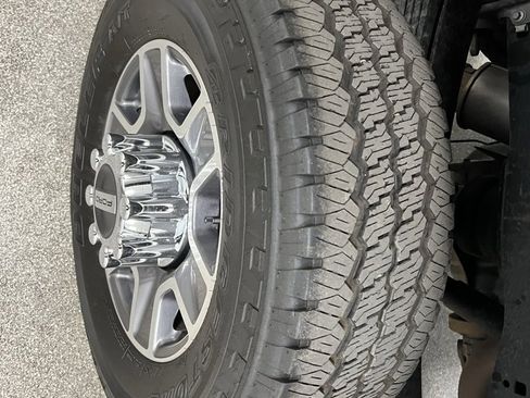 Used 2024 Ford F350 Lariat image 21