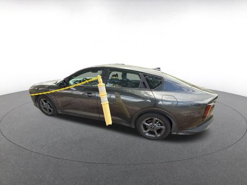 Used 2025 Kia K4 LXS image 6