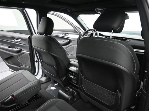 New 2025 Jeep Grand Cherokee L Laredo image 20