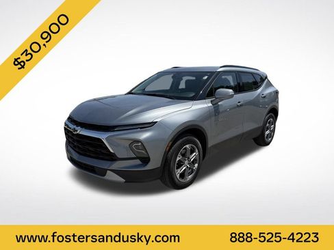 Used 2024 Chevrolet Blazer LT w/ LPO, Black Grille Bar Package FWD image 1
