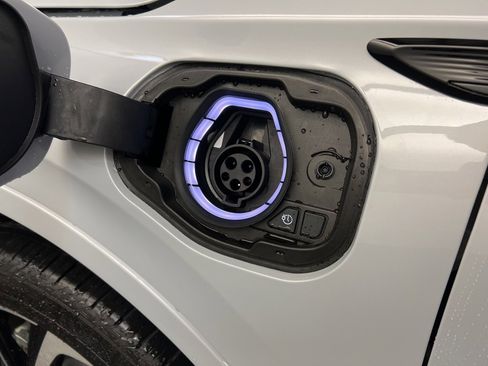 Used 2025 Lincoln Corsair Grand Touring w/ Equipment Group 302A image 39