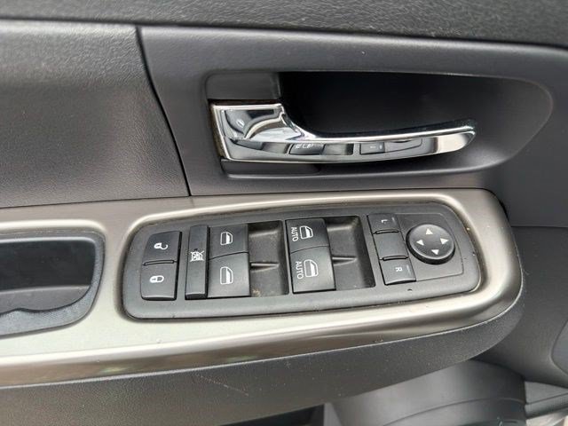Used 2012 Jeep Liberty Limited AWD/4WD image 12