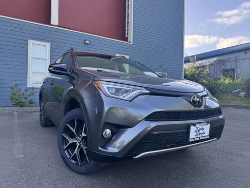 Used 2017 Toyota RAV4 SE AWD/4WD image 1